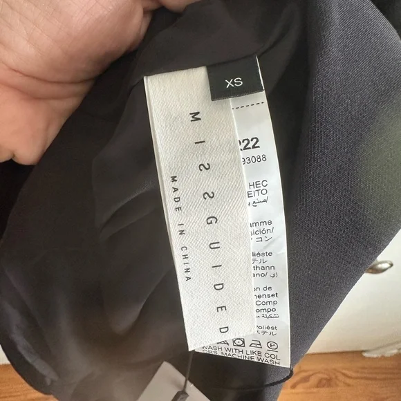 Missguided Black Dress with White Accent - Picture 6 of 7